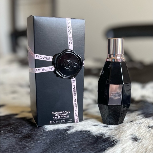 Flowerbomb Midnight fragrance - Picture 1 of 4